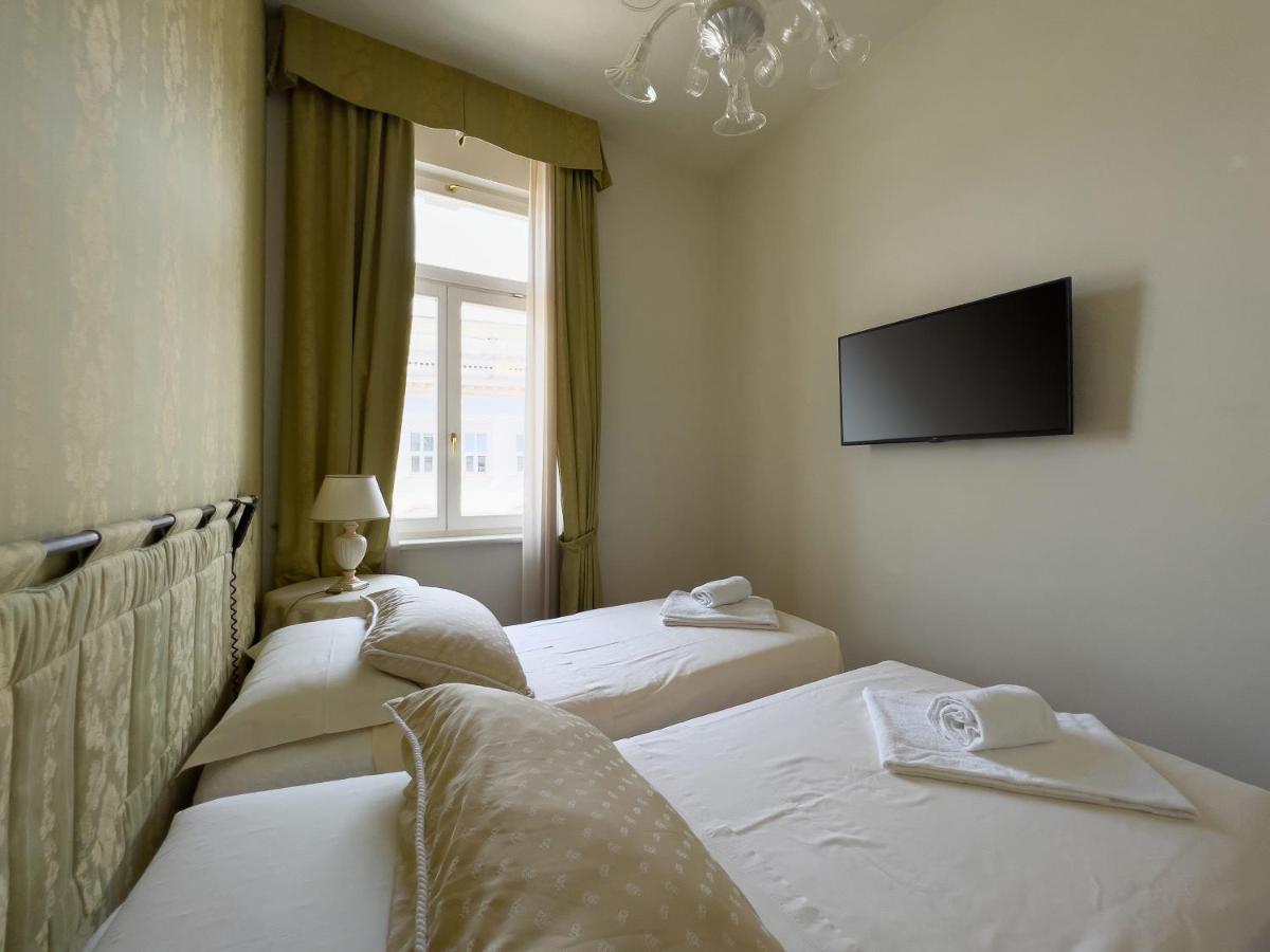 Trieste Luca'S Home ภายนอก รูปภาพ